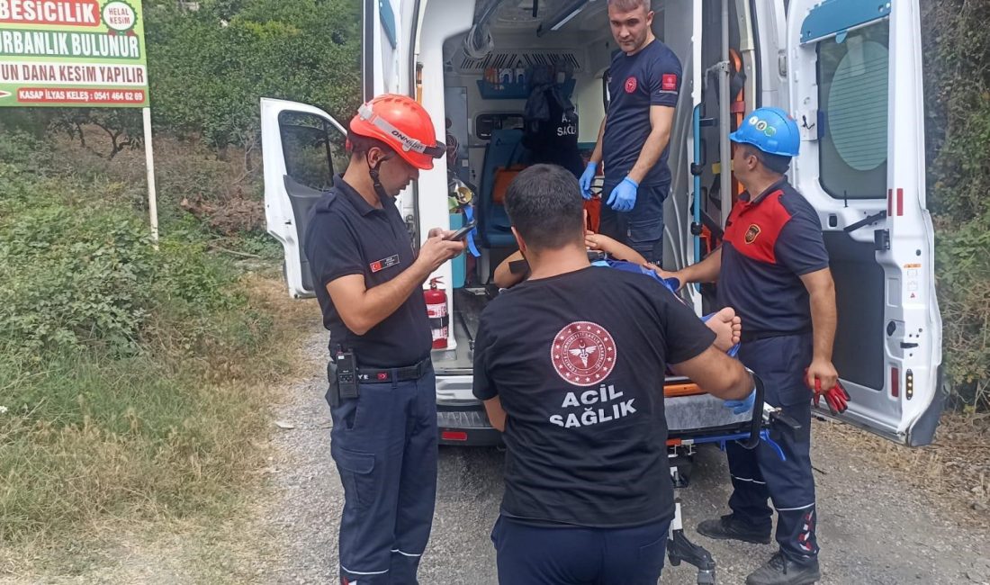 Dörtyol’da ayağı kayalıklara sıkışan şahıs yaralandı Hatay’da serinlemek için girdiği Deliçay’da ayağı kayalıklara sıkışarak yaralanan şahsı